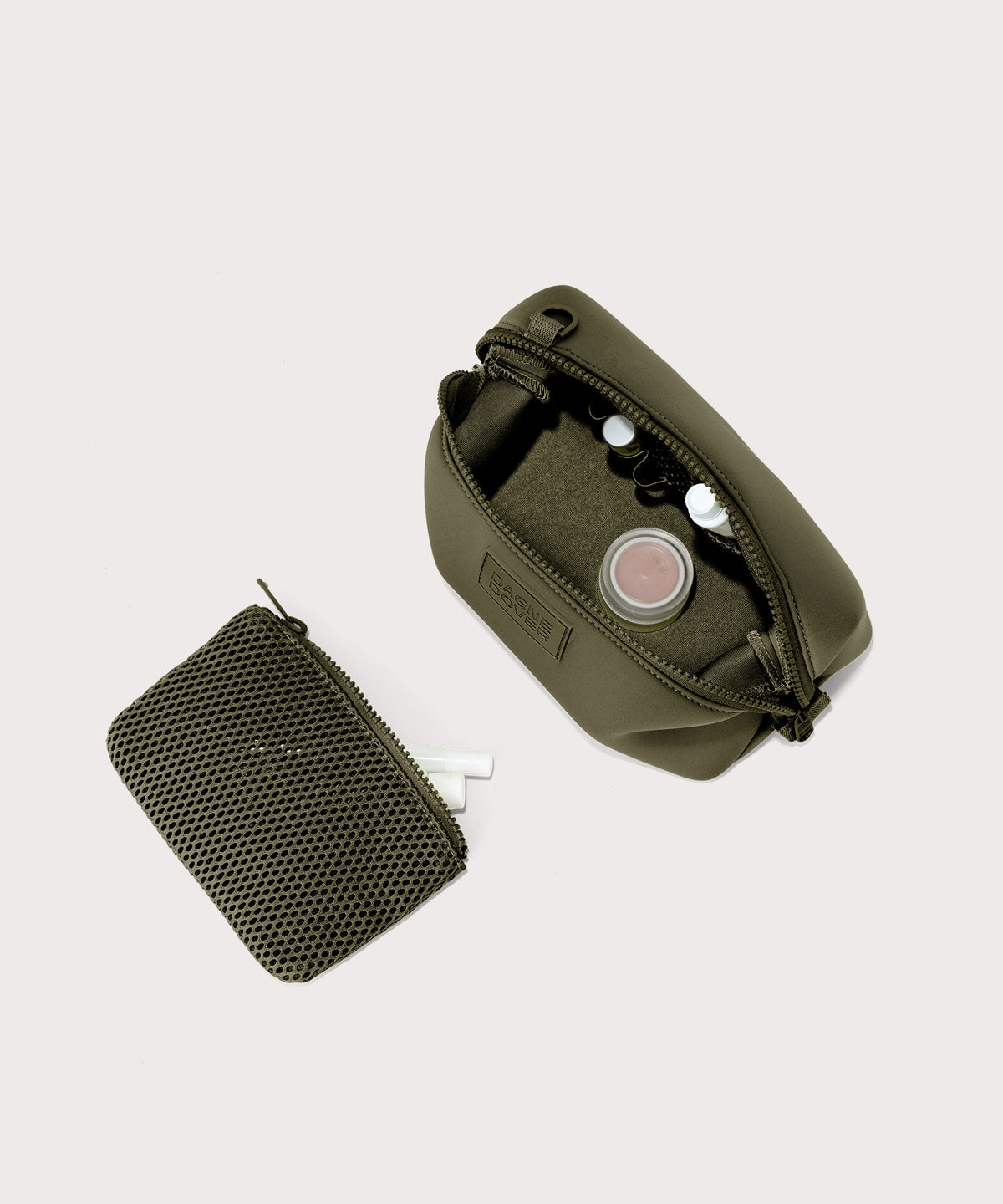 Hunter Toiletry Bag in Dark Moss, Small